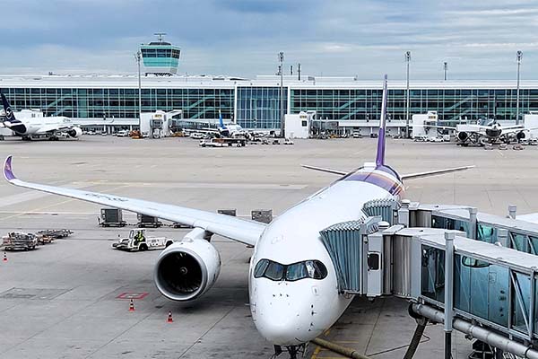 1. EU-Fluggastrechteverordnung 2. Verordnung (EG) Nr. 261/2004 3. Fluggastrechte 4. Flugannullierung 5. Flugverspätung 6. Nichtbeförderung 7. Überbuchung 8. Ausgleichszahlung 9. Entschädigung 10. Betreuungsleistungen